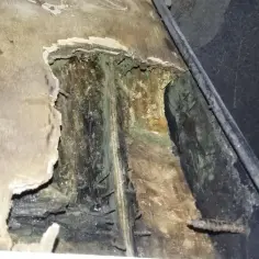 Ile kosztuje wymiana podłogi w przyczepie kempingowej? Sprawdź koszty!